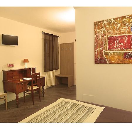 مبيت وإفطار إيسيرنيا Residenze Portacastello المظهر الخارجي الصورة