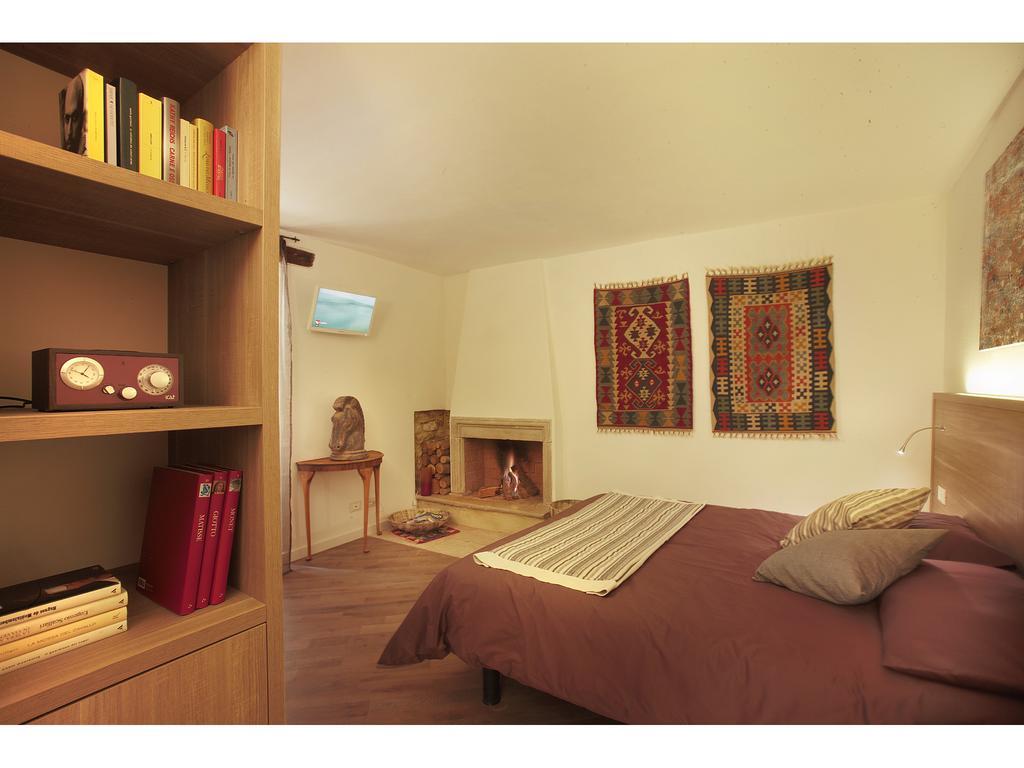 مبيت وإفطار إيسيرنيا Residenze Portacastello المظهر الخارجي الصورة